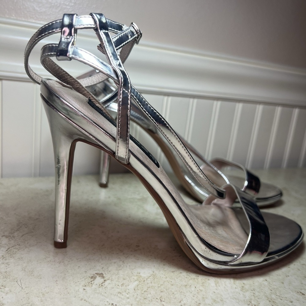 Steven by Steve Madden Silver Metallic Strappy Heeled Sandals Women's Size 10